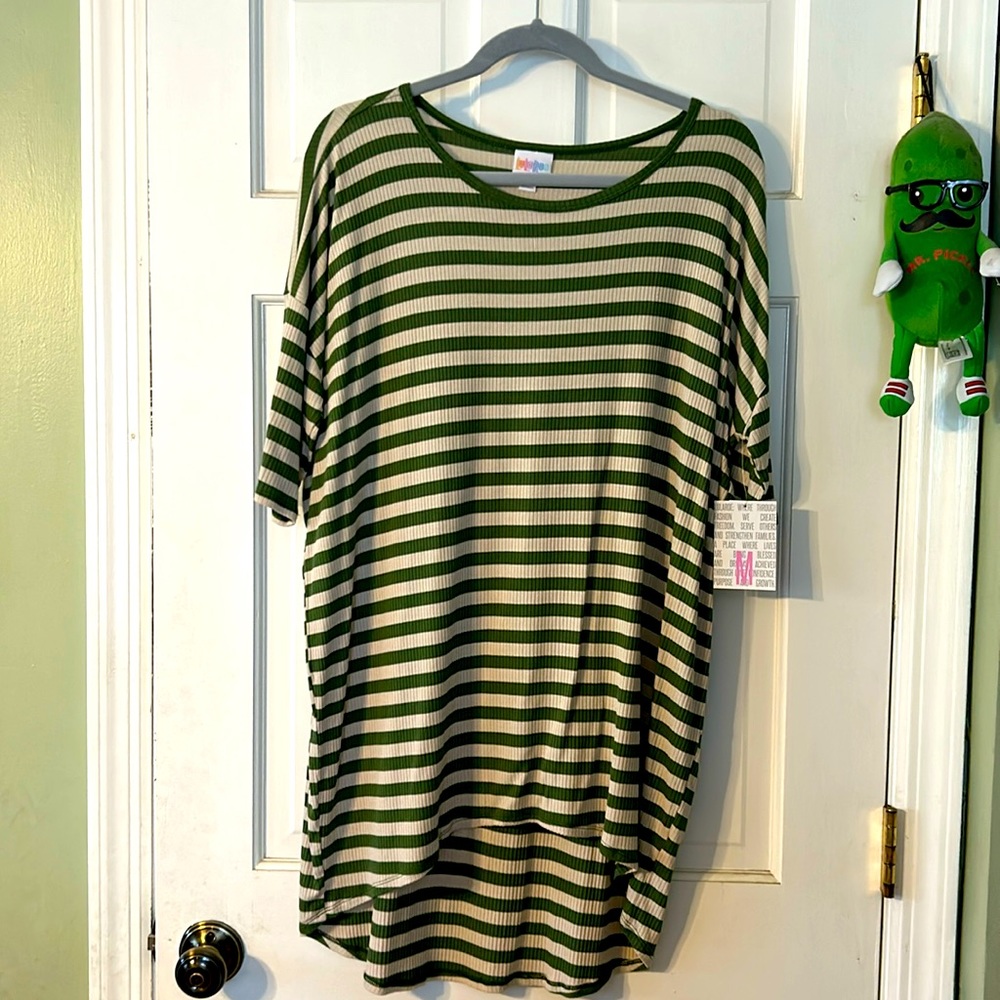 LulaRoe Medium Army Green and Tan Ribbed Irma Highlow Tunic